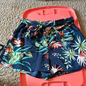 Fashion nova tropical shorts